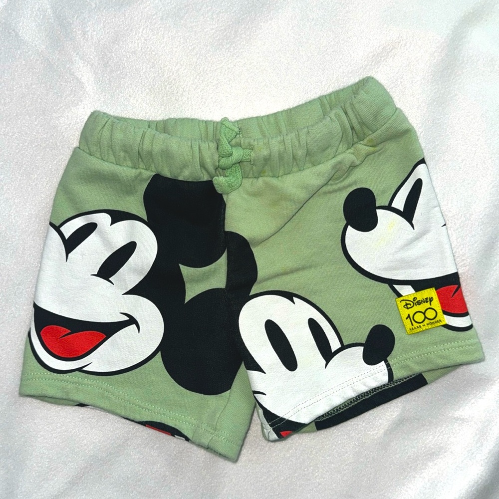 Boys Zara shorts Mickey Mouse  size 18-24